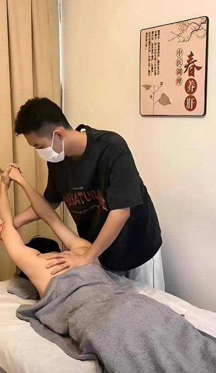 久久激情国产精品的相关介绍