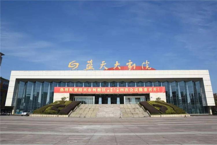一边摸下面一边亲上面的相关介绍
