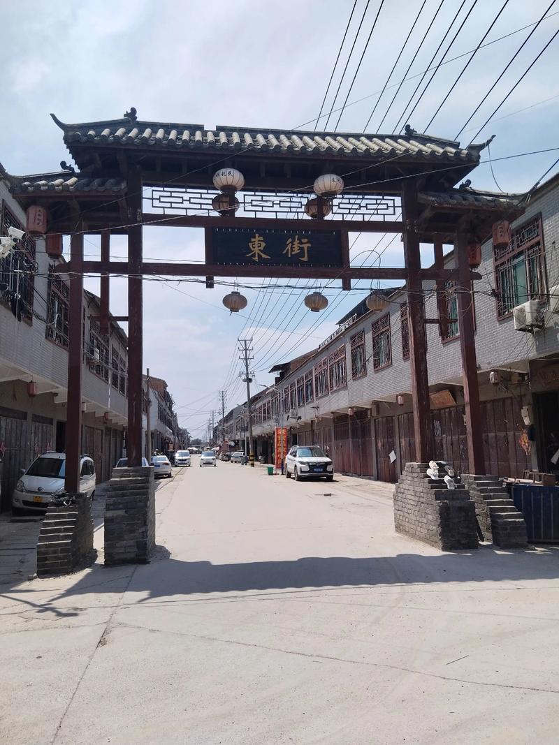 操哭女老师的相关介绍