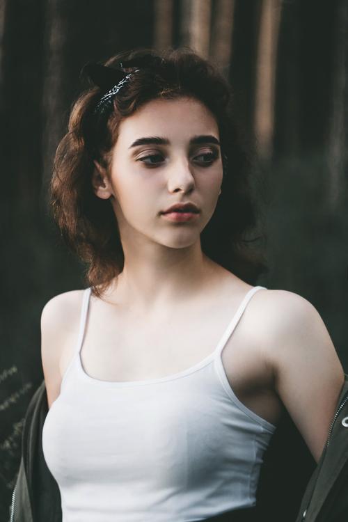 少妇人妻美乳av乱码涩爱av的相关介绍