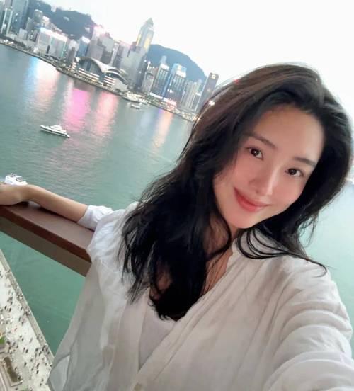 动漫美女被上的相关介绍