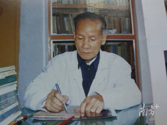 把女朋友操出白浆的相关介绍
