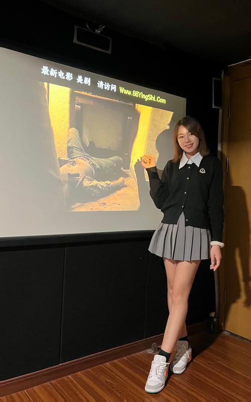 巨乳秘书图片的相关介绍