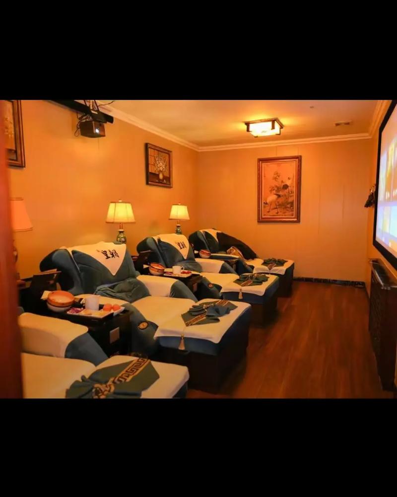 操哭美女在线的相关介绍