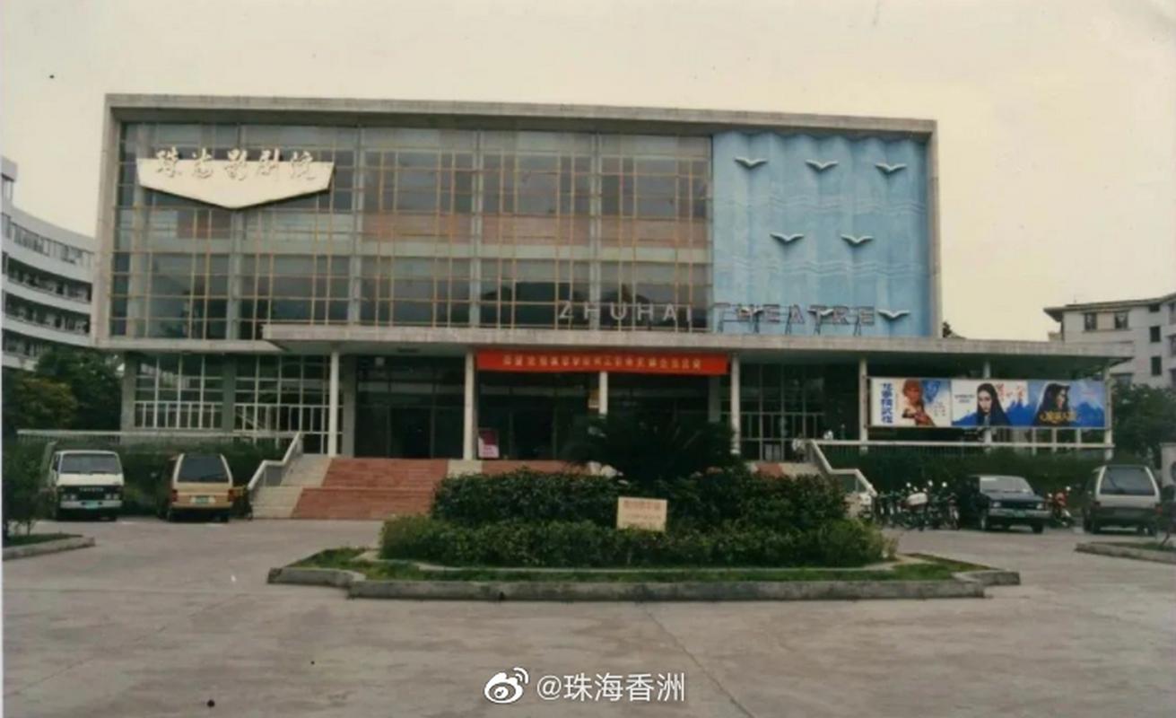 人妻少妇的诱惑在线的相关介绍