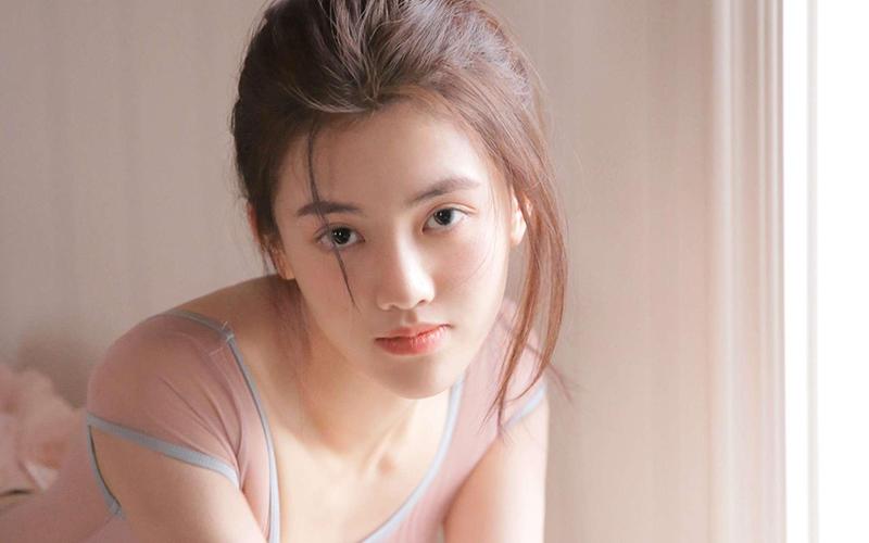 操爆美女老师的相关介绍