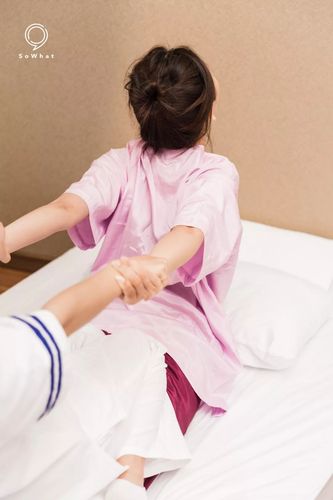 动漫美女诱惑男主的相关介绍