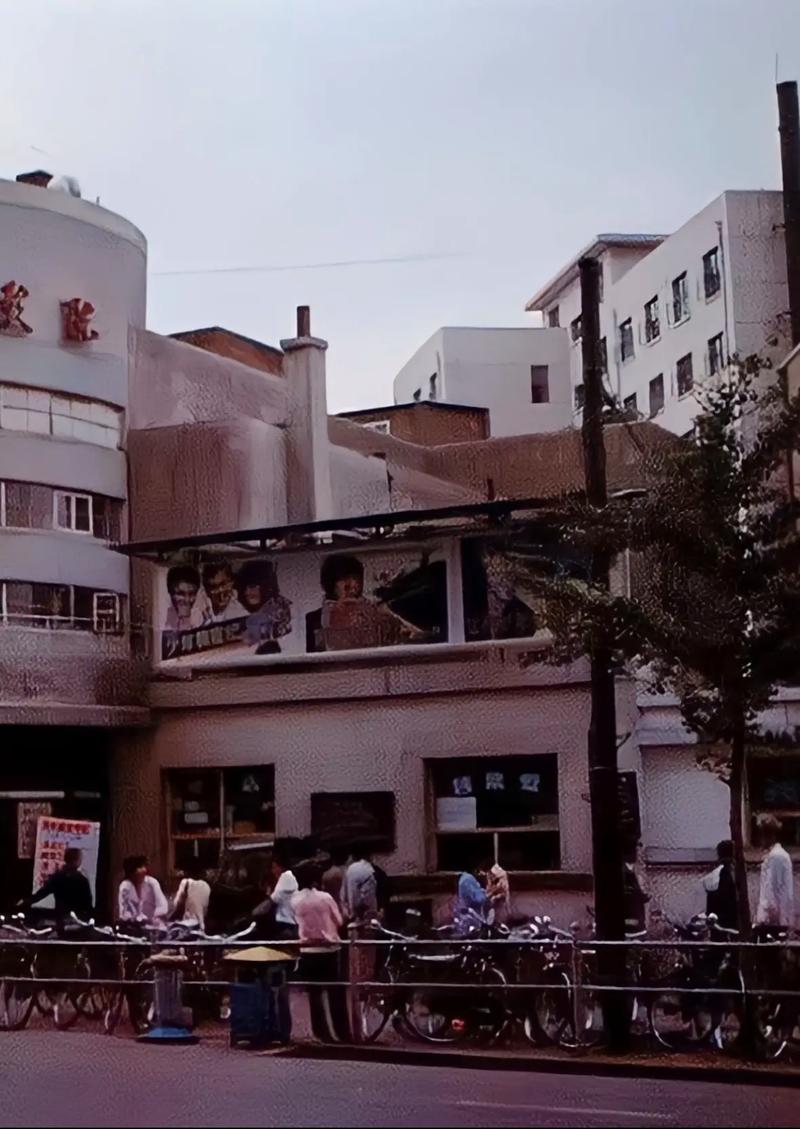 激情久久亚洲综合的相关介绍