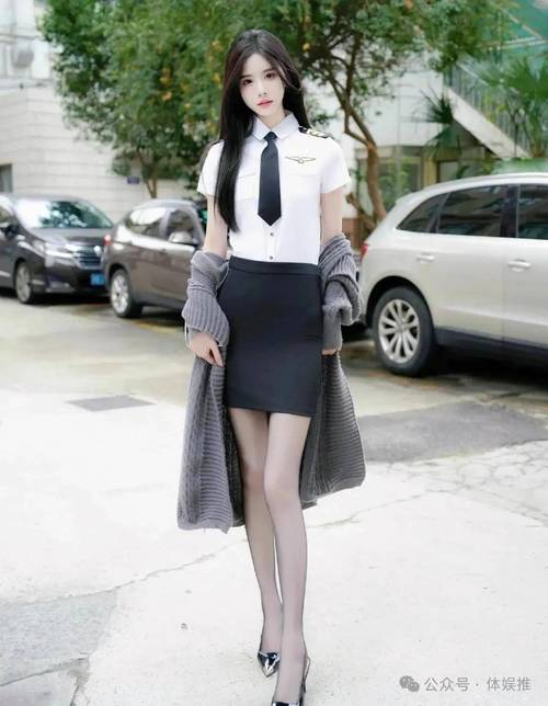 正在播放国产av剧情一女的相关介绍