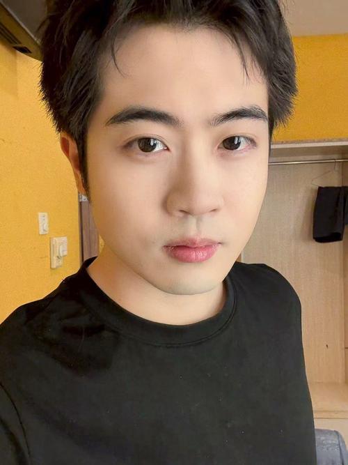 寻她千百度影院的相关介绍