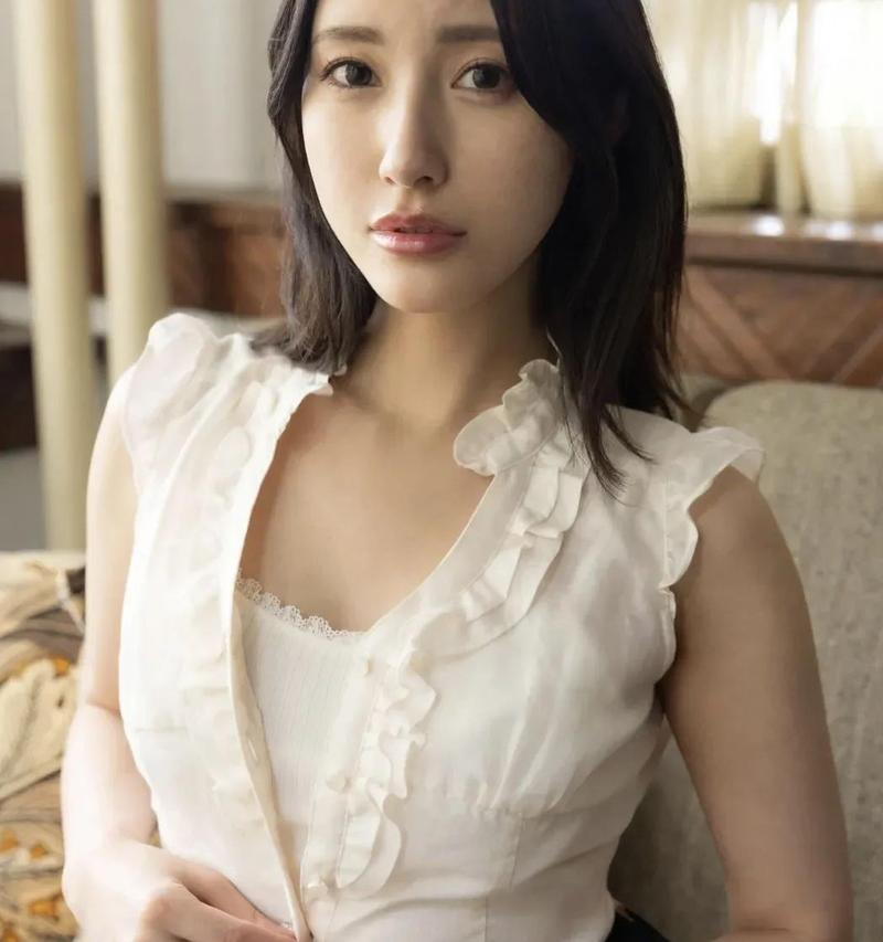 女老师让我摸视频的相关介绍