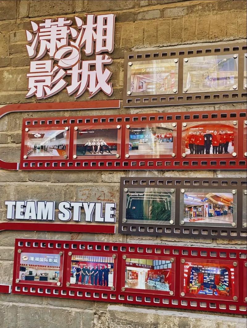 一边亲一边摸吃亲的相关介绍