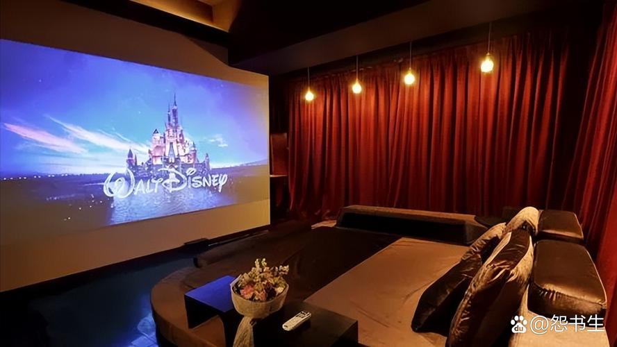 成龙电影院影讯的相关介绍