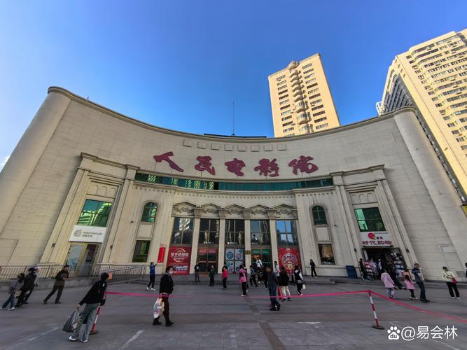 大尺度裸体图片的相关介绍