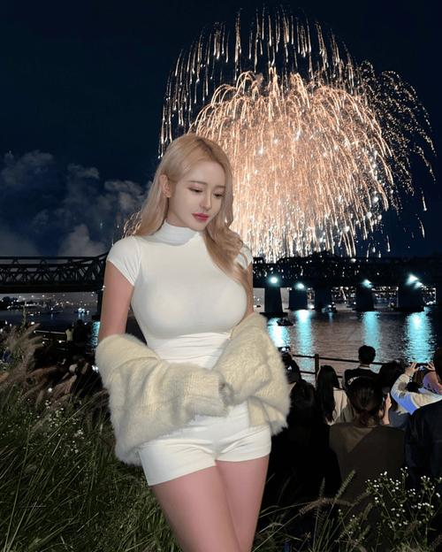 老师操我大逼的相关介绍