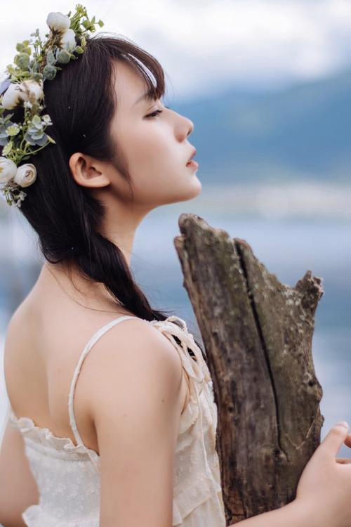 巨乳淫娘的相关介绍