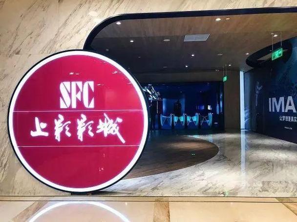 一边亲一边摸好爽的相关介绍
