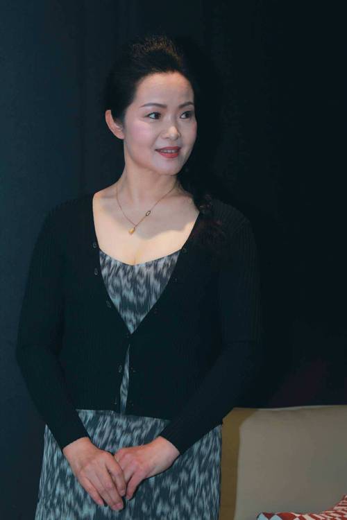 超淫少妇喷水av的相关介绍